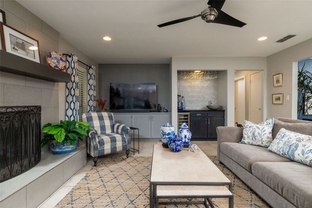 6920 Tumbling Trail, Fort Worth, TX 76116