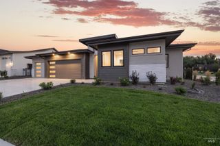 311 N Hunter Creek Ave, Eagle, ID 83616