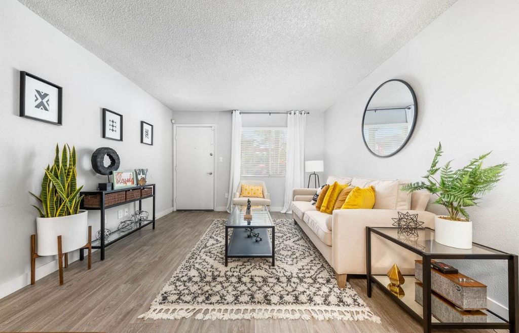 2025 W Indian School Road 1, Phoenix, AZ 85015