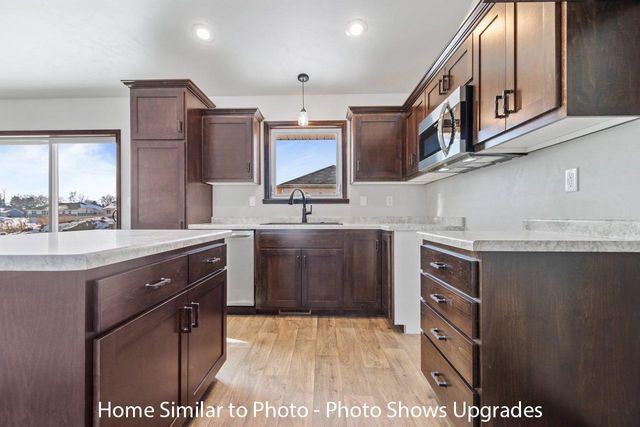 1708 BETTY JEAN LANE, Green Bay, WI 54313