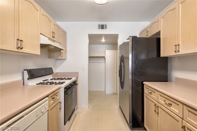 7955 West Rochelle Avenue, Las Vegas, NV 89147