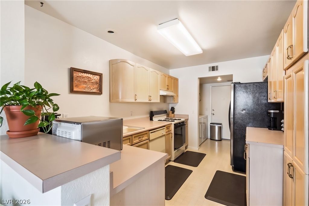 7955 West Rochelle Avenue, Las Vegas, NV 89147 — photo 5
