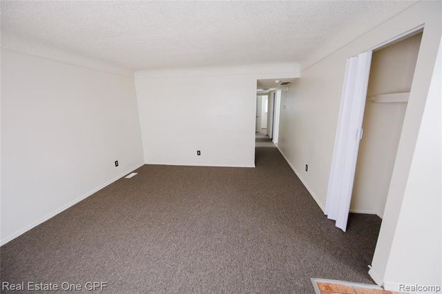 14960 Alberta Avenue, Warren, MI 48089