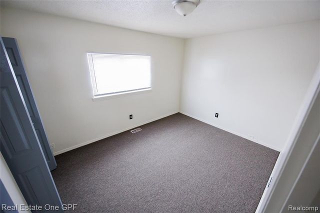 14960 Alberta Avenue, Warren, MI 48089