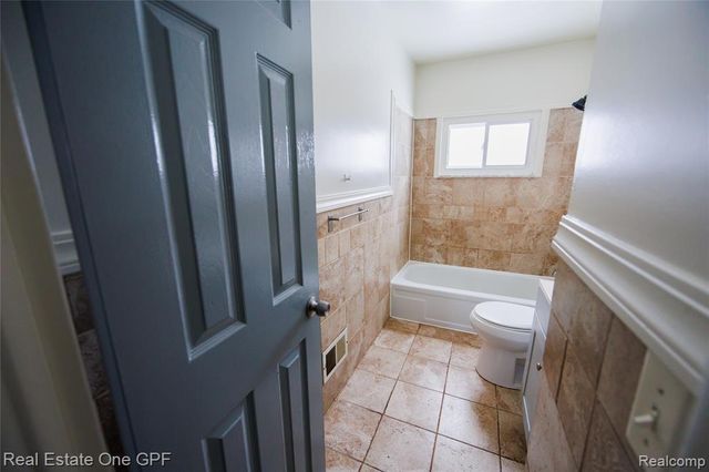 14960 Alberta Avenue, Warren, MI 48089