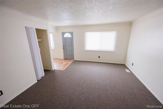 14960 Alberta Avenue, Warren, MI 48089