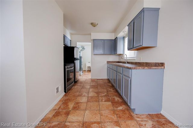 14960 Alberta Avenue, Warren, MI 48089