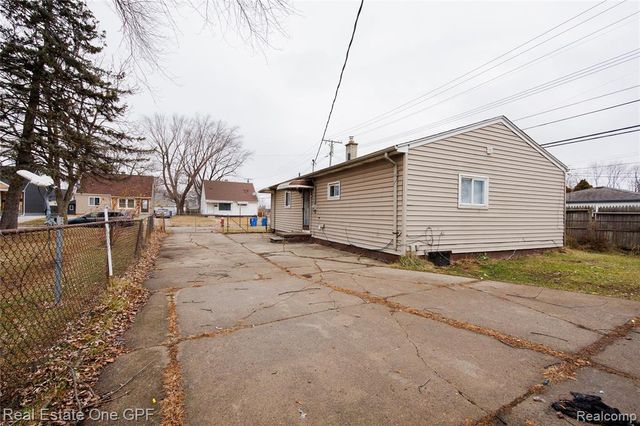 14960 Alberta Avenue, Warren, MI 48089