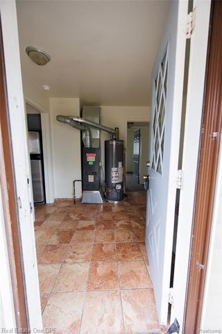 14960 Alberta Avenue, Warren, MI 48089