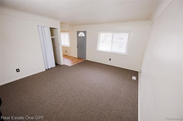 14960 Alberta Avenue, Warren, MI 48089