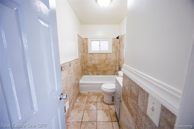 14960 Alberta Avenue, Warren, MI 48089