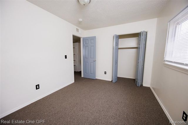 14960 Alberta Avenue, Warren, MI 48089