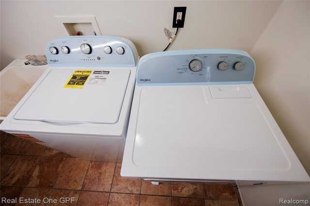 14960 Alberta Avenue, Warren, MI 48089