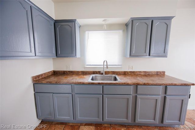 14960 Alberta Avenue, Warren, MI 48089