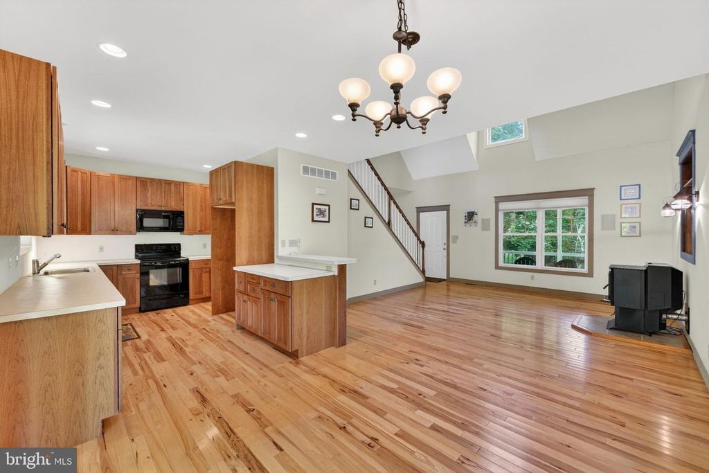 Image 8 of property listing at 302 CECIL AVE, Earleville, MD 21919