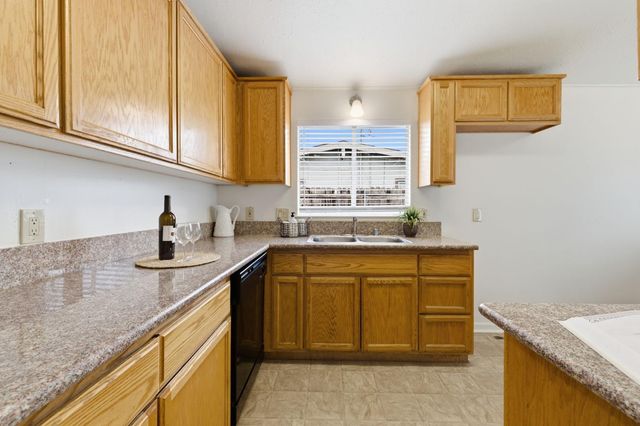 6445 Channing Dr, North Highlands, CA 95660