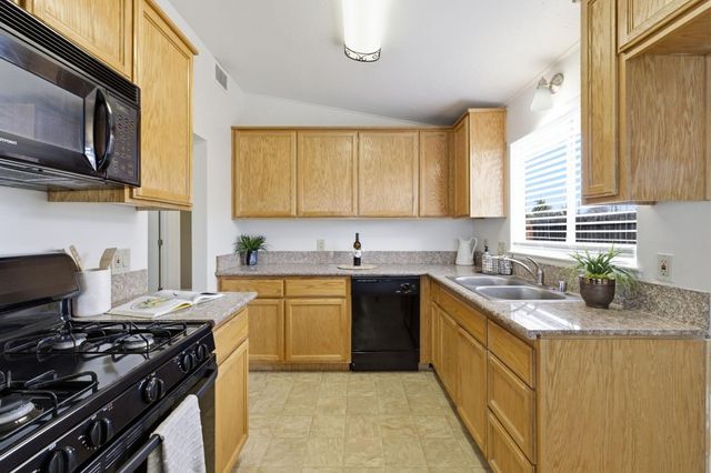 6445 Channing Dr, North Highlands, CA 95660