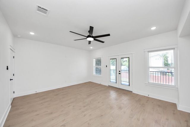 334 E 31st Street, Houston, TX 77018