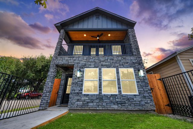 334 E 31st Street, Houston, TX 77018