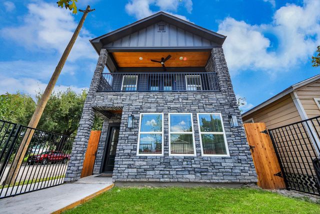 334 E 31st Street, Houston, TX 77018