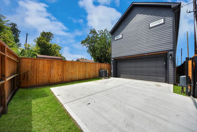 334 E 31st Street, Houston, TX 77018