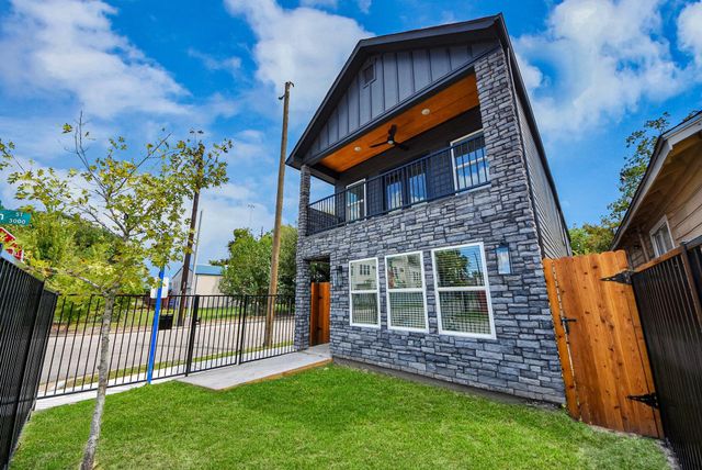 334 E 31st Street, Houston, TX 77018