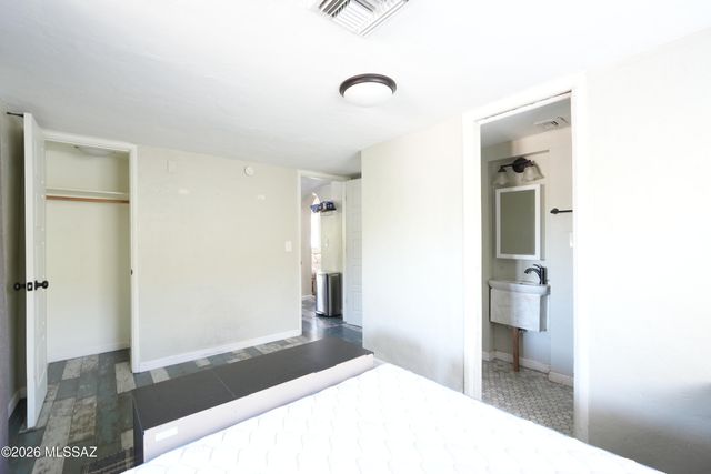 1023 E Lee Street, Tucson, AZ 85719