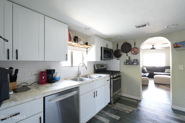 1023 E Lee Street, Tucson, AZ 85719