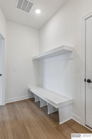 20819 Nebraska Avenue, Elkhorn, NE 68022