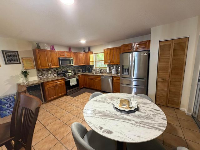 5842 LAKE GEORGE Place, Lake Worth, FL 33463