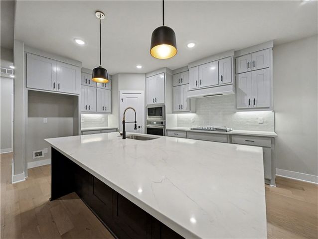 4 ABERFELD Place, Bella Vista, AR 72715