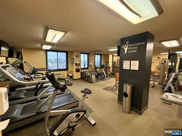 160 Overlook Avenue 4D, Hackensack, NJ 07601