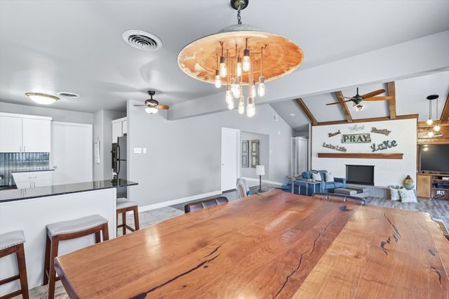 80 Bayside Circle, Gainesville, TX 76240