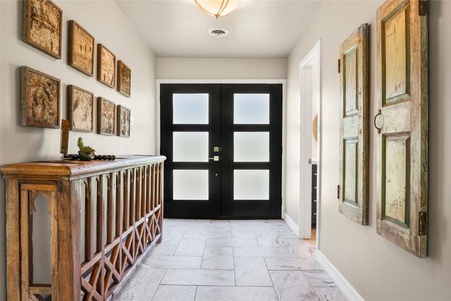 80 Bayside Circle, Gainesville, TX 76240