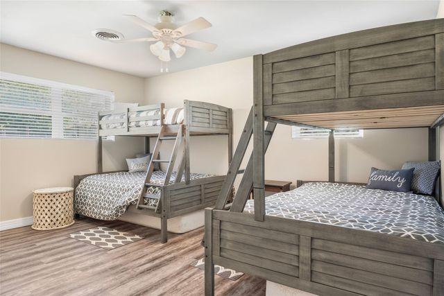 80 Bayside Circle, Gainesville, TX 76240