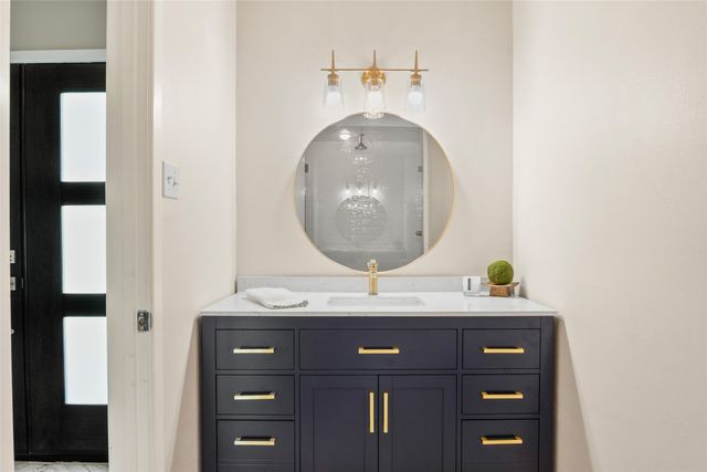 80 Bayside Circle, Gainesville, TX 76240