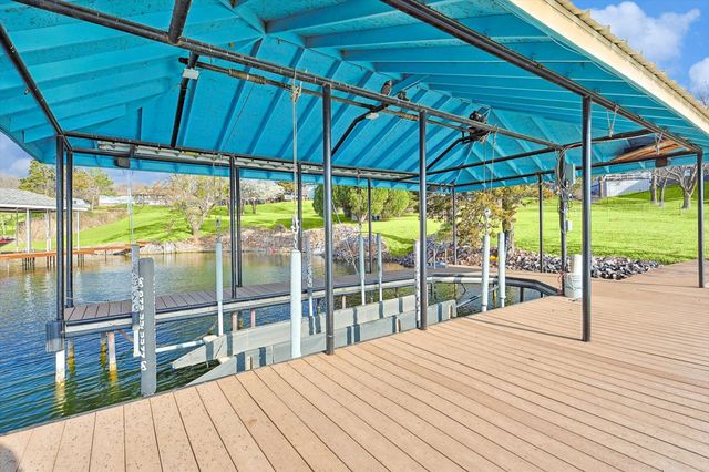 80 Bayside Circle, Gainesville, TX 76240