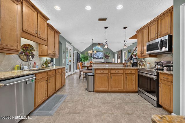 3881 REDS GAIT Lane, Jacksonville, FL 32223