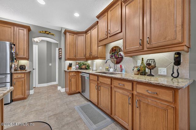 3881 REDS GAIT Lane, Jacksonville, FL 32223