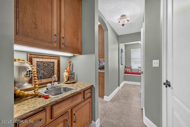3881 REDS GAIT Lane, Jacksonville, FL 32223