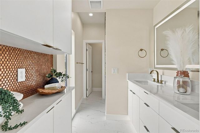 1240 E 35th Avenue, Denver, CO 80205