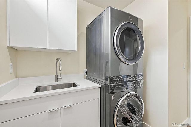 1240 E 35th Avenue, Denver, CO 80205