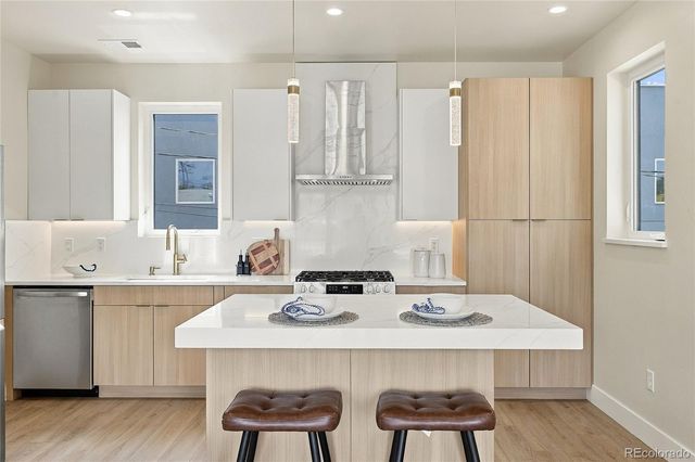 1240 E 35th Avenue, Denver, CO 80205