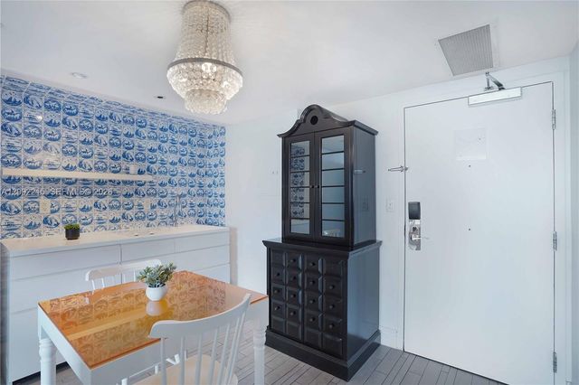 1100 West Avenue 1115, Miami Beach, FL 33139