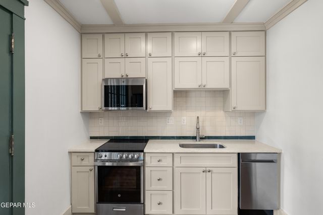 914 W Yandell Drive 1A, El Paso, TX 79902