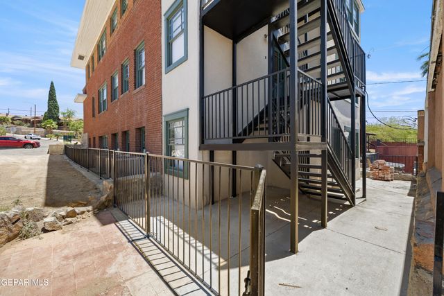 914 W Yandell Drive 1A, El Paso, TX 79902