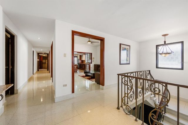 550 WAYMOUTH, MIRAMAR, San Juan, PR 00907