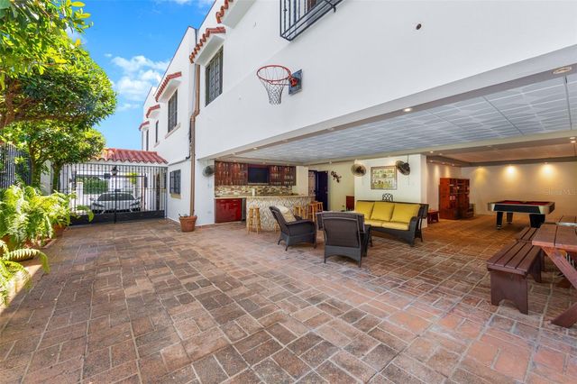 550 WAYMOUTH, MIRAMAR, San Juan, PR 00907