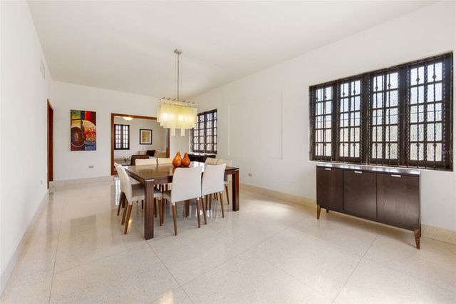 550 WAYMOUTH, MIRAMAR, San Juan, PR 00907