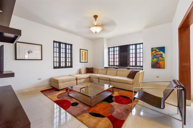 550 WAYMOUTH, MIRAMAR, San Juan, PR 00907